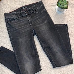 Women’s Jeans